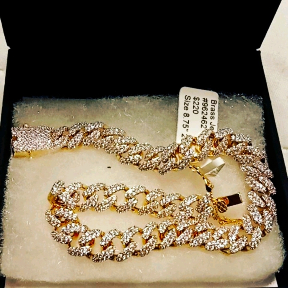 Bracelet